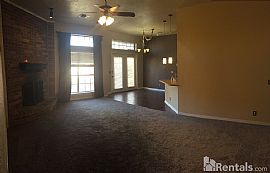 4 Bedroom 2 Bath in Edmond School District Available in Edmond, OK (Photo 4 of 9)