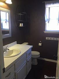 4 Bedroom 2 Bath in Edmond School District Available in Edmond, OK (Photo 7 of 9)