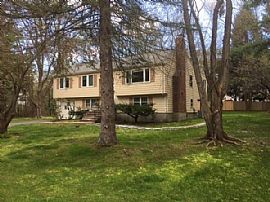 3 Bed, 1.5 Bath, 1552 Sqft, $1,650 in Lexington, MA