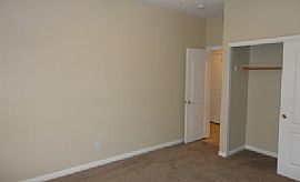 Wonderful 3 Bed and 2.5 Bath Home Has 2,387 Square Feet of Livi in Las Vegas, NV (Photo 10 of 10)