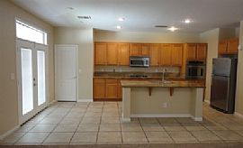 Wonderful 3 Bed and 2.5 Bath Home Has 2,387 Square Feet of Livi in Las Vegas, NV (Photo 6 of 10)