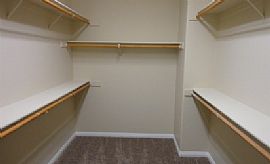 Wonderful 3 Bed and 2.5 Bath Home Has 2,387 Square Feet of Livi in Las Vegas, NV (Photo 9 of 10)