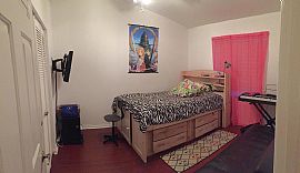 3 Bed, 2.0 Bath, 1809 Sqft, $1,100 in Boynton Beach, FL (Photo 5 of 12)