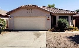 Spacious 3 Bed 2 Bath This Nice Home Is Located Near Major Free in Phoenix, AZ