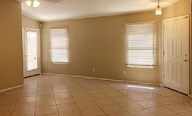Spacious 3 Bed 2 Bath This Nice Home Is Located Near Major Free in Phoenix, AZ (Photo 3 of 12)