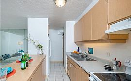 Fantastically Furnished 1bd/1.5ba ! in Honolulu, HI (Photo 6 of 12)