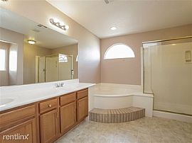 10762 Sheridan Dawn Ct, Henderson, Nv 89052 in Henderson, NV (Photo 8 of 11)