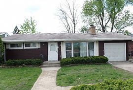 3bdr, 2bath Ranch Also Offers Full Basement 1 Car Attach Garage in Joliet, IL