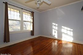  Charming Cottage Move-In Ready. Warm and Cozy in Little Rock, AR (Photo 11 of 11)