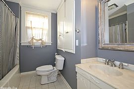  Charming Cottage Move-In Ready. Warm and Cozy in Little Rock, AR (Photo 2 of 11)