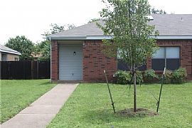 Freshly Painted 3 Bedroom and 2 Bath House For Rent in Cedar Hill, TX