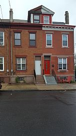 Newly Renovated 4bdr 2bath. Freshly Painted. Beautiful Kitchen. in Trenton, NJ