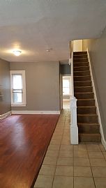 Newly Renovated 4bdr 2bath. Freshly Painted. Beautiful Kitchen. in Trenton, NJ (Photo 3 of 6)