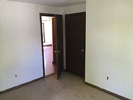  2 Beds 1.5 Bath 744 Sqft  in Concord, NH (Photo 4 of 7)