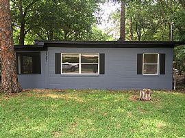 2 Beds 1 Bath 1 Sqft in Jacksonville, FL (Photo 5 of 12)