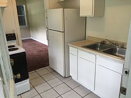 2 Beds 1 Bath 1 Sqft in Jacksonville, FL (Photo 9 of 12)