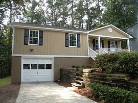 3 Beds 2 Baths 1,352 Sqft in Augusta, GA (Photo 2 of 12)
