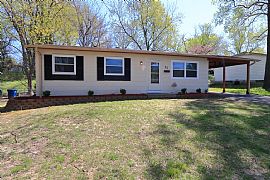 This Home'S Layout Is Much Like The Lean Design Ranch Home'S in Hazelwood, MO (Photo 2 of 10)