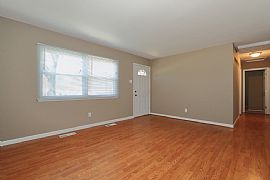 This Home'S Layout Is Much Like The Lean Design Ranch Home'S in Hazelwood, MO (Photo 4 of 10)