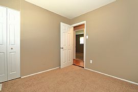 This Home'S Layout Is Much Like The Lean Design Ranch Home'S in Hazelwood, MO (Photo 7 of 10)