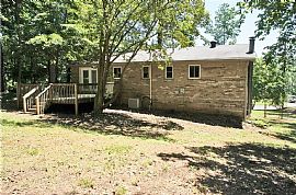  3 Beds 2 Baths 1,300 Sqft in Marietta, GA (Photo 11 of 12)