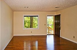  3 Beds 2 Baths 1,300 Sqft in Marietta, GA (Photo 3 of 12)
