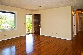  3 Beds 2 Baths 1,300 Sqft in Marietta, GA (Photo 4 of 12)
