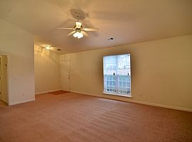 Neat 3 Bedroom Ranch Style Home in Columbia, SC (Photo 2 of 10)