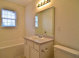 Neat 3 Bedroom Ranch Style Home in Columbia, SC (Photo 6 of 10)