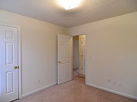 Neat 3 Bedroom Ranch Style Home in Columbia, SC (Photo 8 of 10)