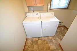 155 Berkshire Dr in Crystal Lake, IL (Photo 10 of 11)