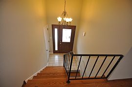 155 Berkshire Dr in Crystal Lake, IL (Photo 2 of 11)