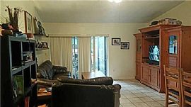 Nice 3ed 1 Ba Story Villa Home Stainless Steel Appliances in Miami, FL (Photo 3 of 5)