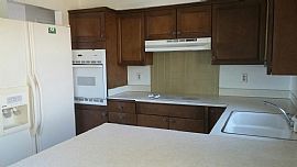 Single Family 4-Bedroom House in Laramie, WY (Photo 4 of 12)