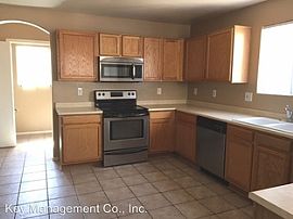 7784 W Northview Ave, Glendale, Az 85303 in Glendale, AZ (Photo 6 of 12)