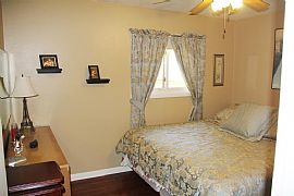 1/4 Acre Lot in The City Blocks From Mcw in Milwaukee, WI (Photo 5 of 11)