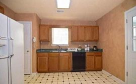 319 Whitehurst Way,.  $500 in Columbia, SC (Photo 10 of 10)