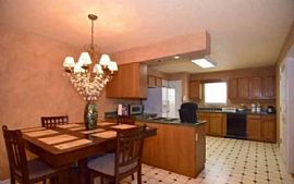 319 Whitehurst Way,.  $500 in Columbia, SC (Photo 7 of 10)