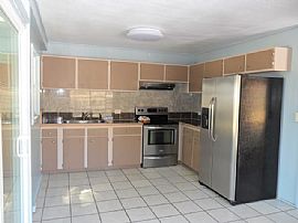 Newly Renovated / Very Charming 3/2 in Kapolei, HI (Photo 4 of 6)