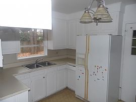  3 Bed 2 Bath Home Freshly Renovated. New Roof, New Ac in Jackson, MS (Photo 9 of 10)