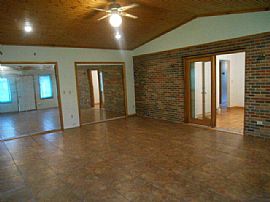  Home Details For 235 N Forrest Rd in Beckley, WV (Photo 3 of 12)