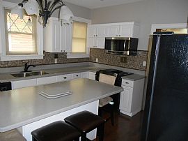 Great Location Close to Schools, Hospital and Shopping Area (no in Chambersburg, PA (Photo 3 of 8)