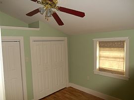 Great Location Close to Schools, Hospital and Shopping Area (no in Chambersburg, PA (Photo 6 of 8)