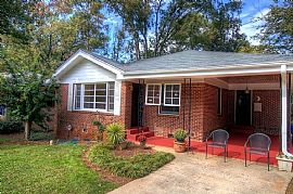 Beautiful Home For Rent  in Atlanta, GA (Photo 2 of 7)