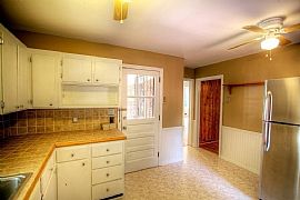 Beautiful Home For Rent  in Atlanta, GA (Photo 3 of 7)