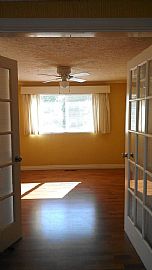 Peaceful 2 Beds 1 Bath with Its Open and Unique Floorplan in Portland, OR (Photo 4 of 11)