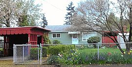 Peaceful 2 Beds 1 Bath with Its Open and Unique Floorplan in Portland, OR (Photo 5 of 11)