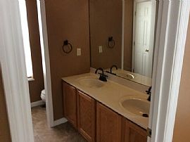 Gorgeous 3br Loft in Beautiful Brookfield! in Brookfield, WI (Photo 5 of 6)