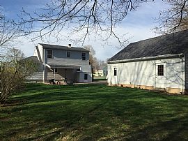 Charming 3br/2bth Cape Home in Southington, CT (Photo 6 of 6)