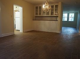 Single Family Ranch in New Brunswick, NJ (Photo 2 of 10)